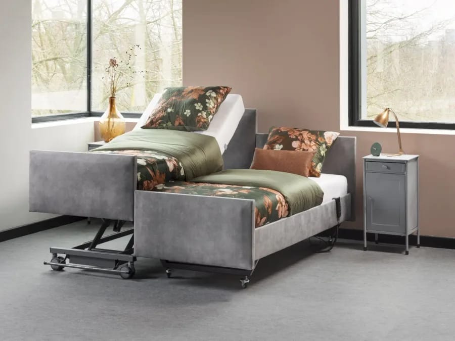 Hoog-laagbed met zachte stoffen ombouw