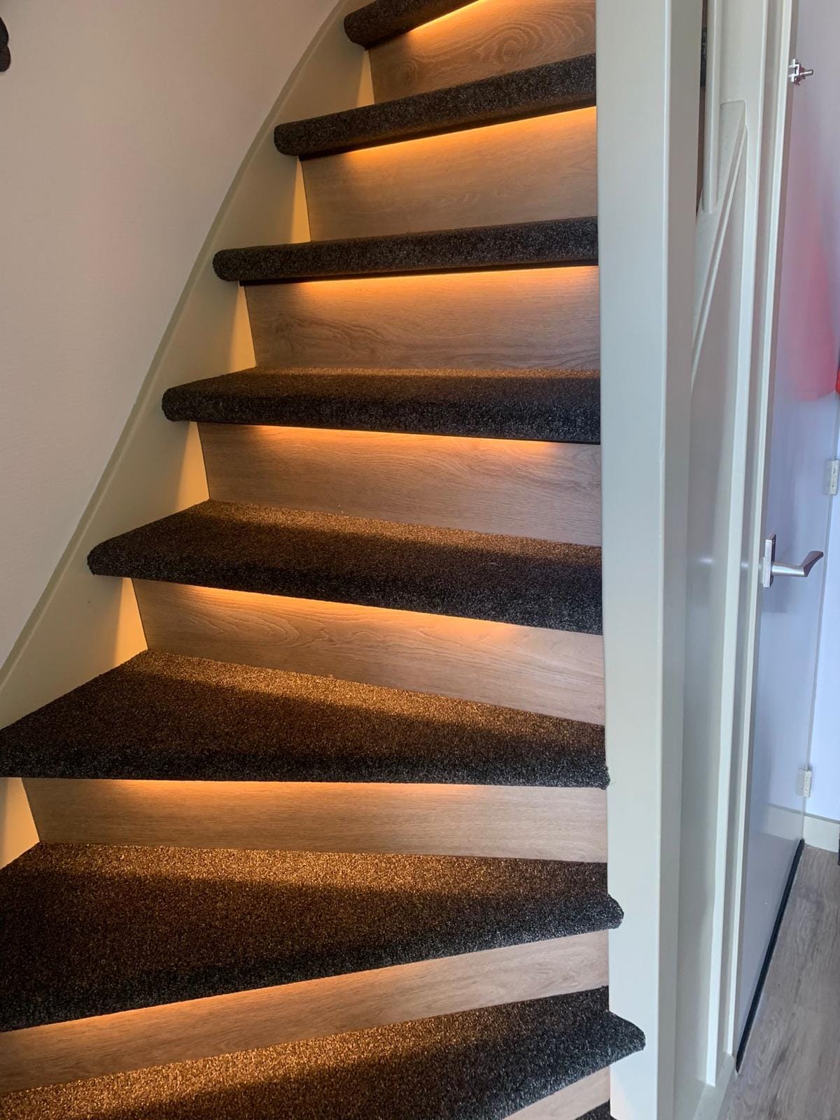 Trap bekleden met tapijt – foto 1